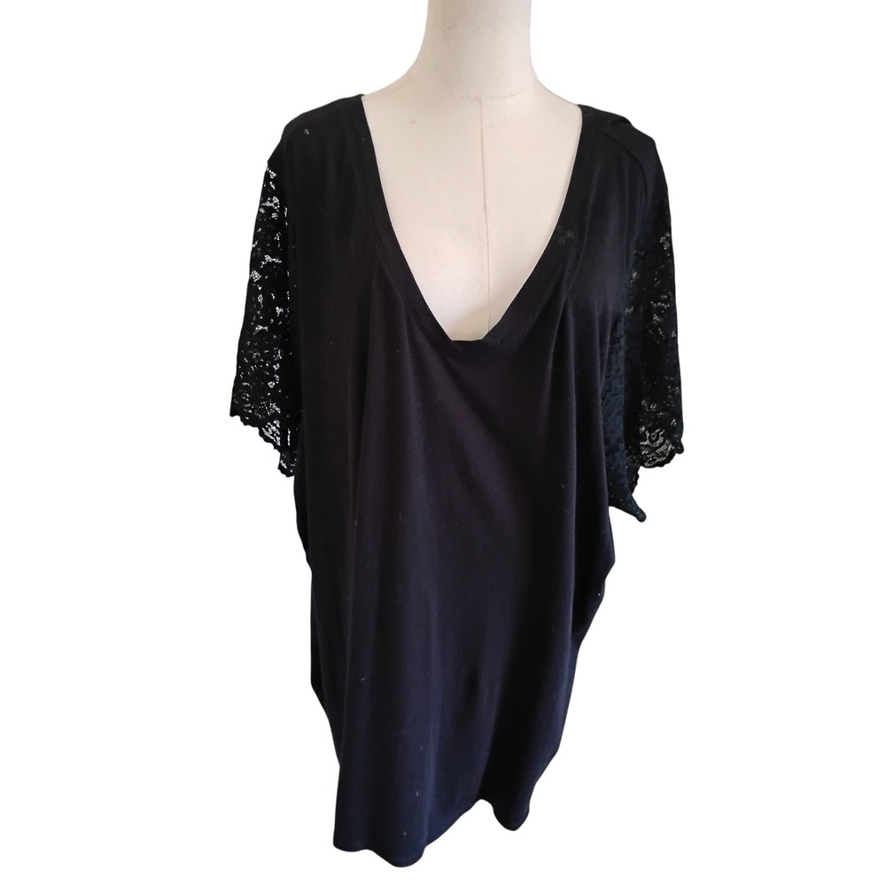 Torrid Plus Size  Black Lace Sleeve Blouse Size 5X
